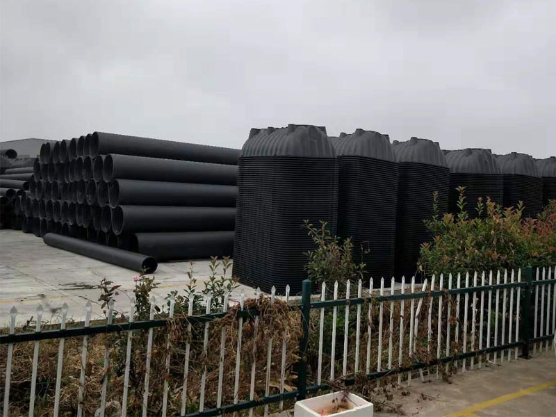 波紋管和化糞池倉(cāng)儲(chǔ)